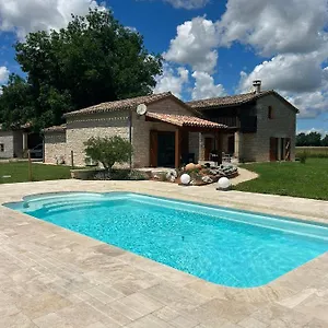  Hébergement de vacances La Petite Maison Dans Le Quercy